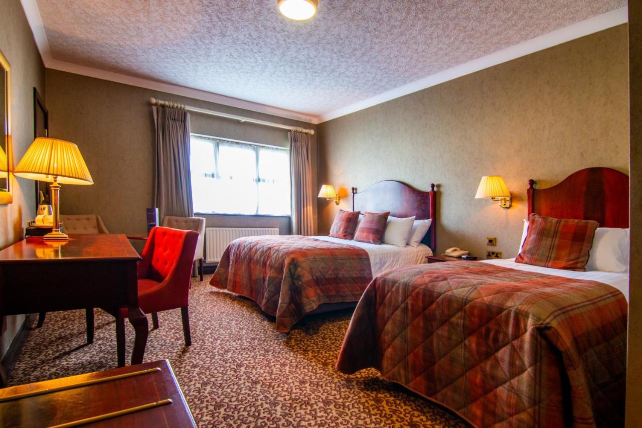 Seven Oaks Hotel Карлоу Экстерьер фото