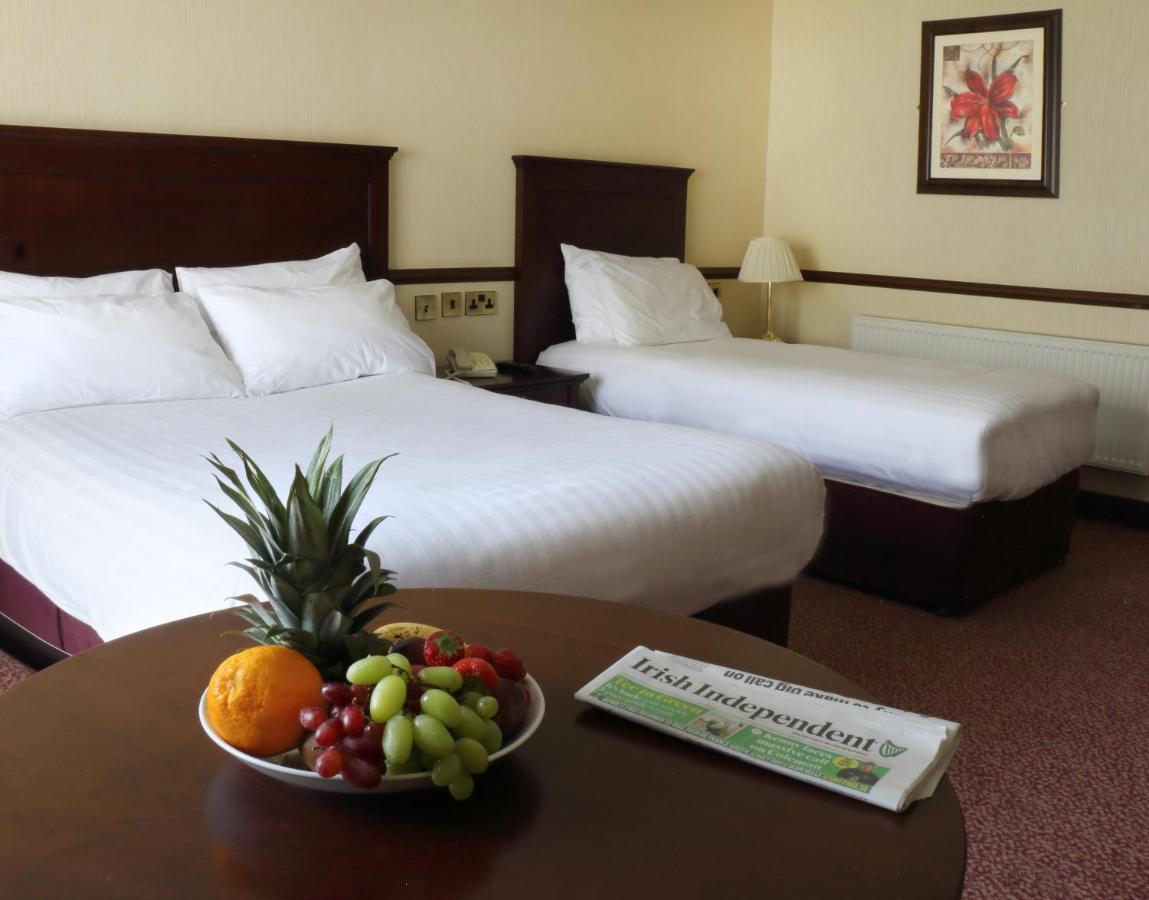 Seven Oaks Hotel Карлоу Экстерьер фото