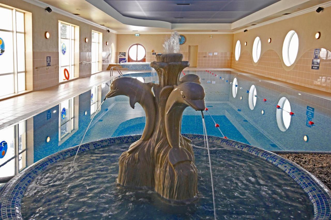 Seven Oaks Hotel Карлоу Экстерьер фото