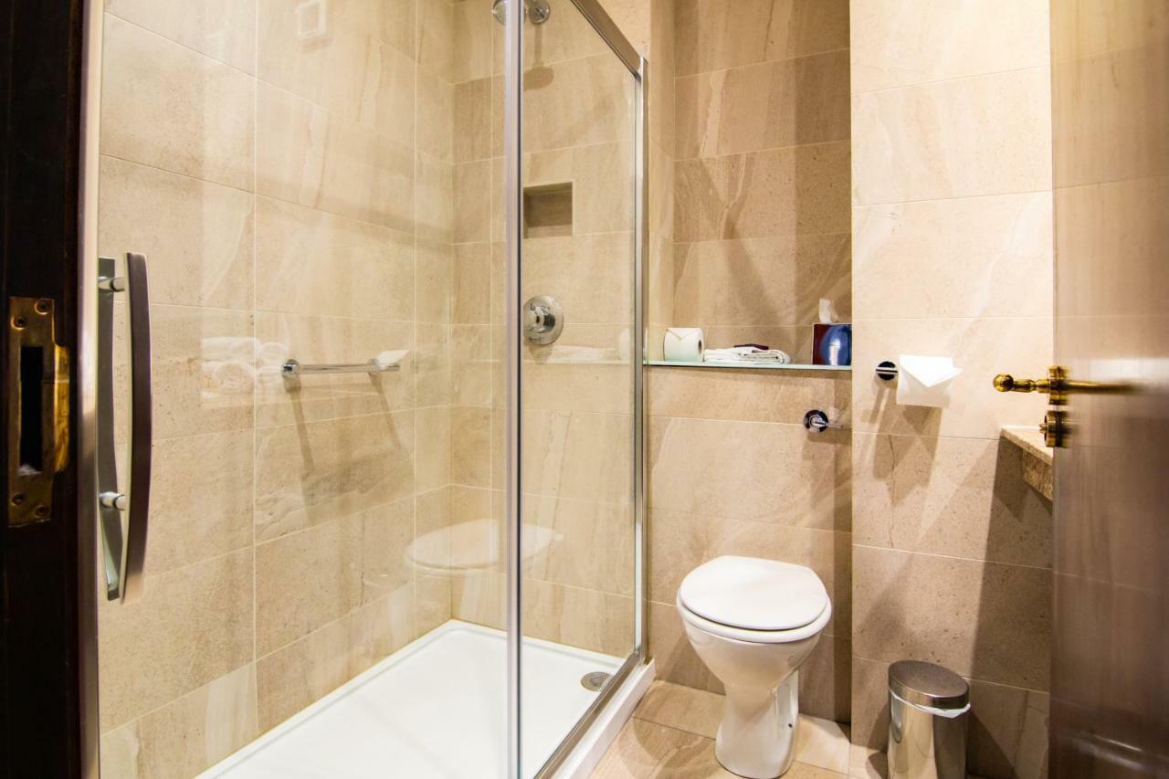 Seven Oaks Hotel Карлоу Экстерьер фото